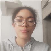 j'essaie de me faire de l'argent en aidant des enfants